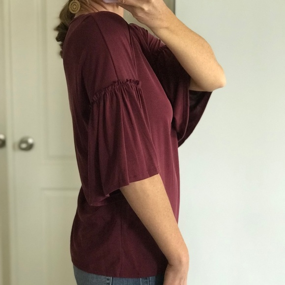 🌺1 MEDIUM🌺Wine Bell Sleeve Top - Picture 4 of 6